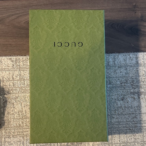 Gucci Ivory Lace-Up Sneakers - Picture 5 of 6